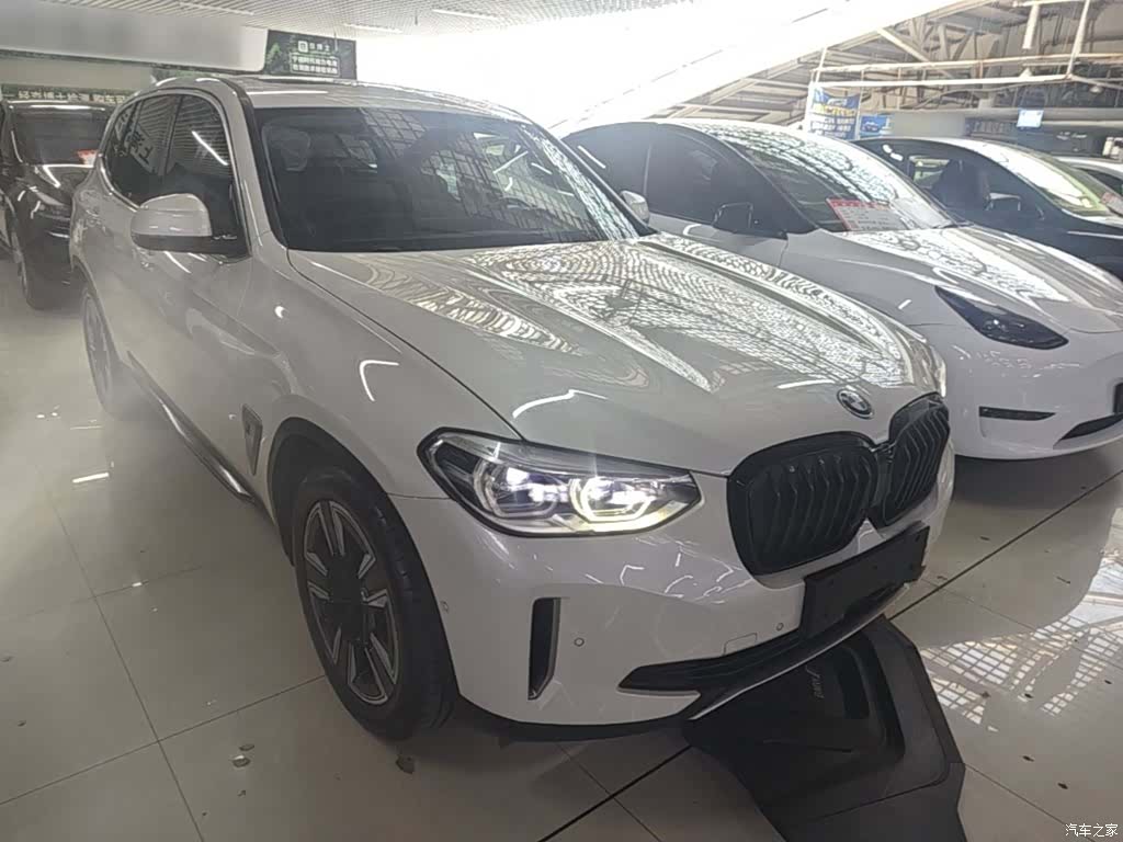 BMW iX3, 2021 4