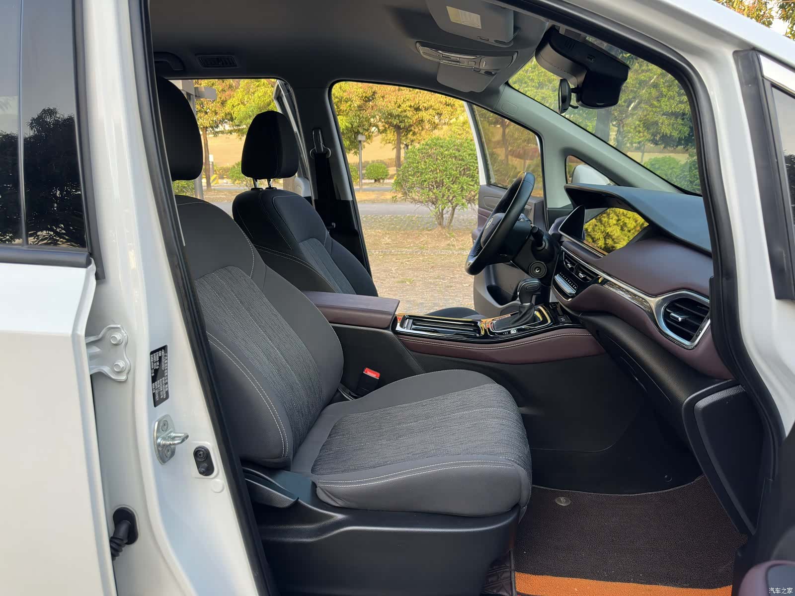 Trumpchi M6, 2023 11