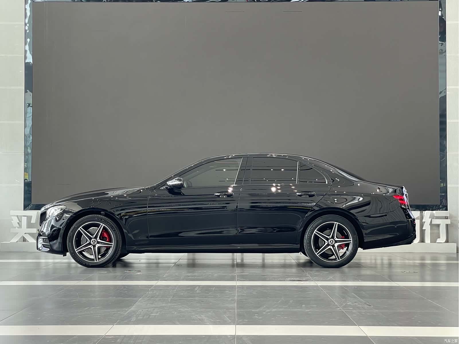 Mercedes-Benz E-Class, 2020 3