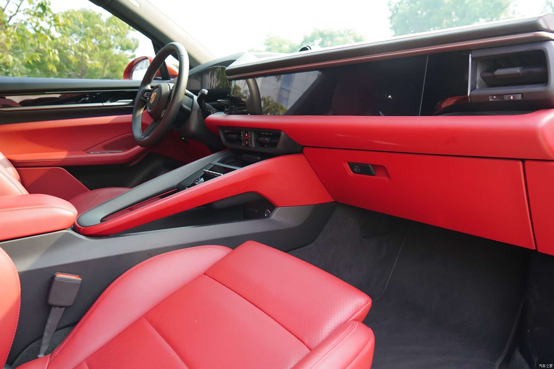 Porsche Macan, 2025 8