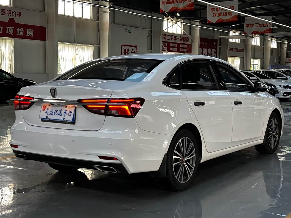 Roewe i6