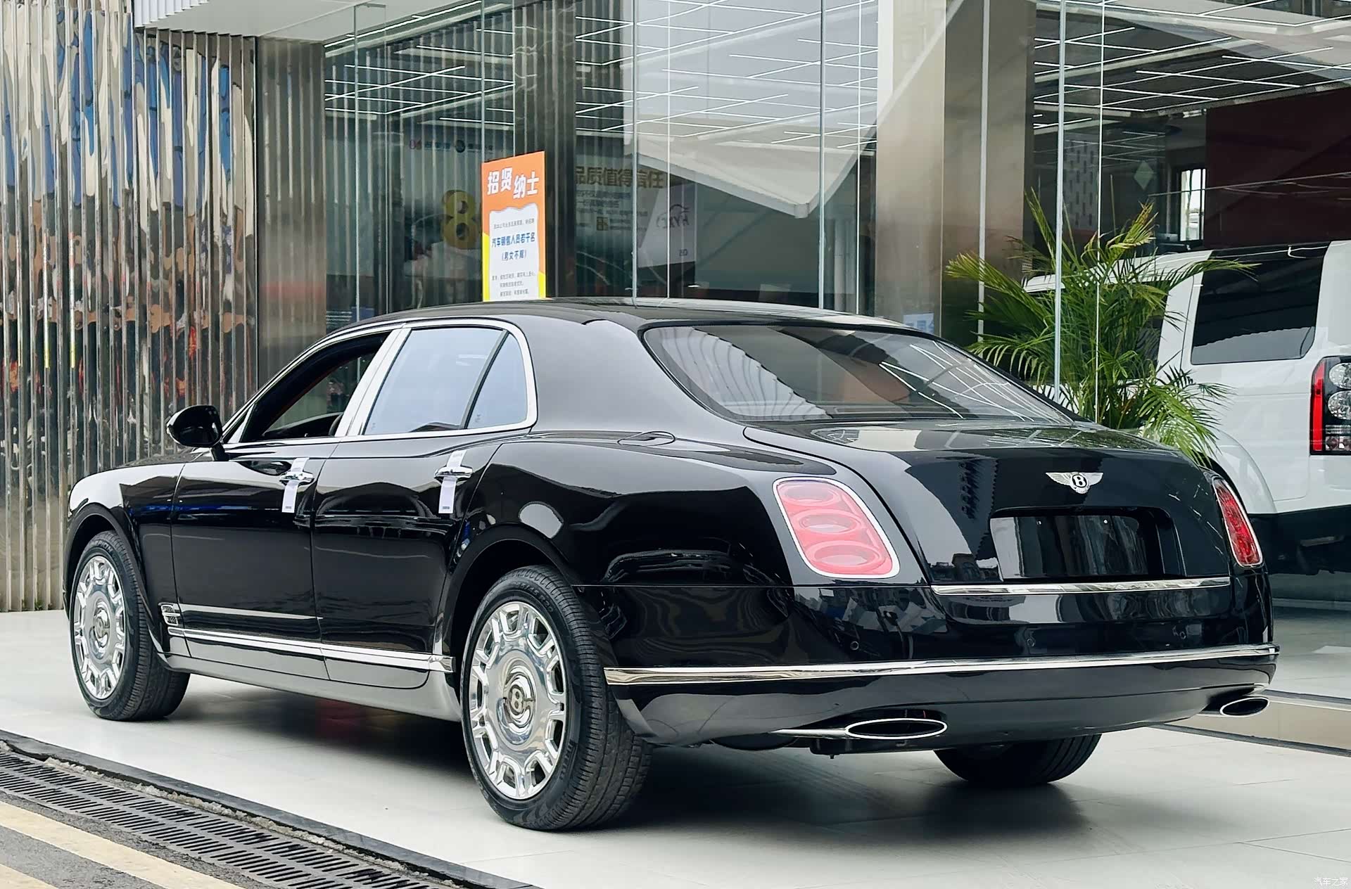 Bentley Mulsanne, 2013 6