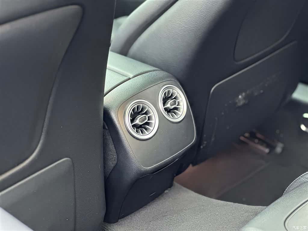 Mercedes-Benz E-Class, 2019 12