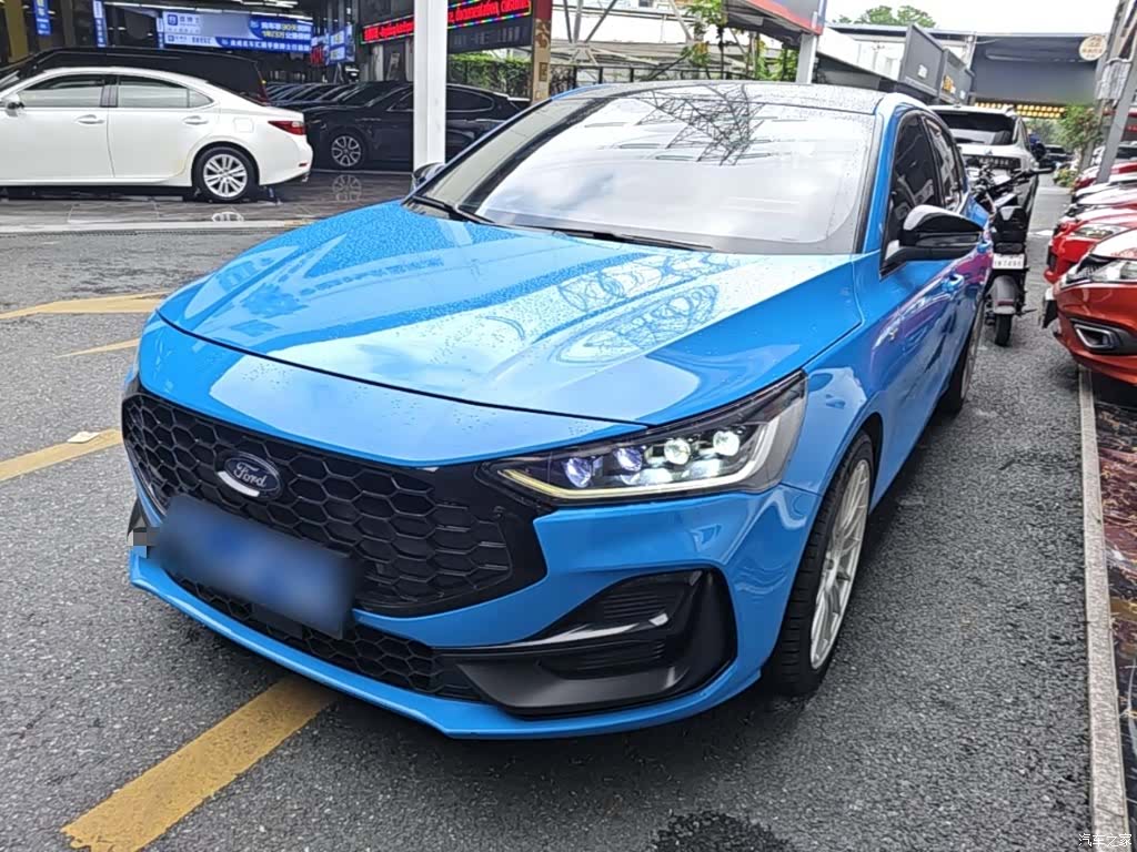 Ford Focus, 2023 1