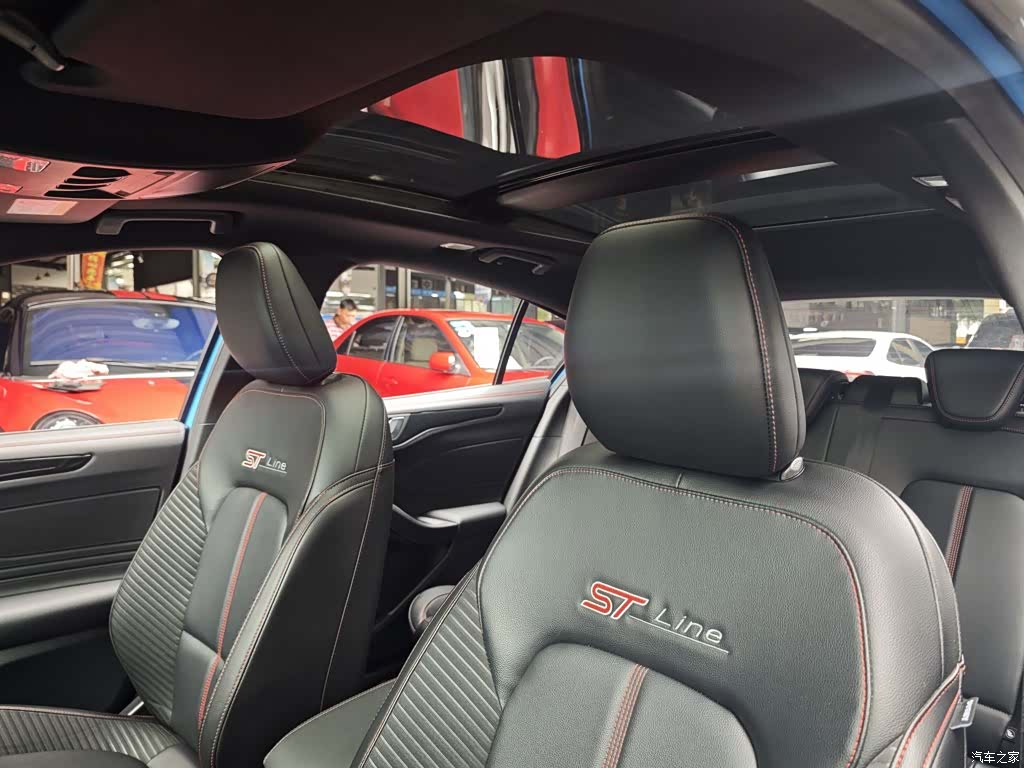 Ford Focus, 2023 18