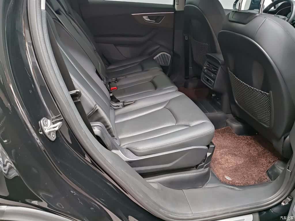 Audi Q7, 2024 7