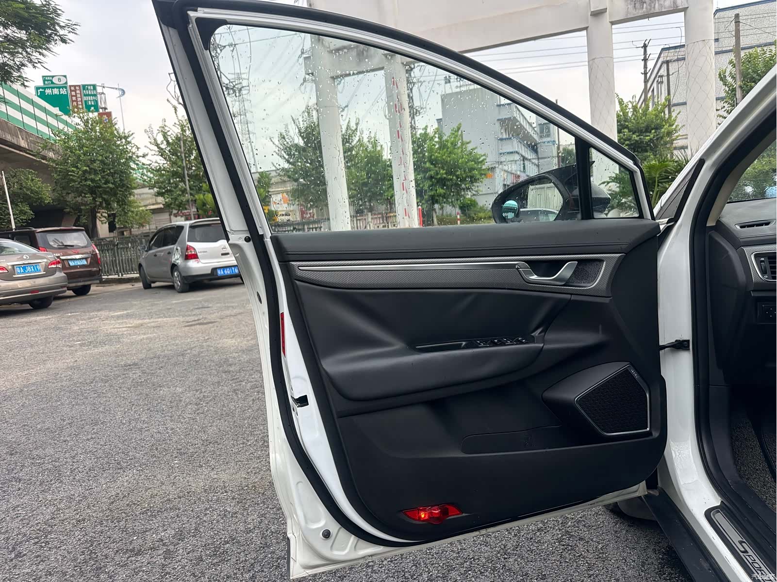 Geely Emgrand, 2017 9