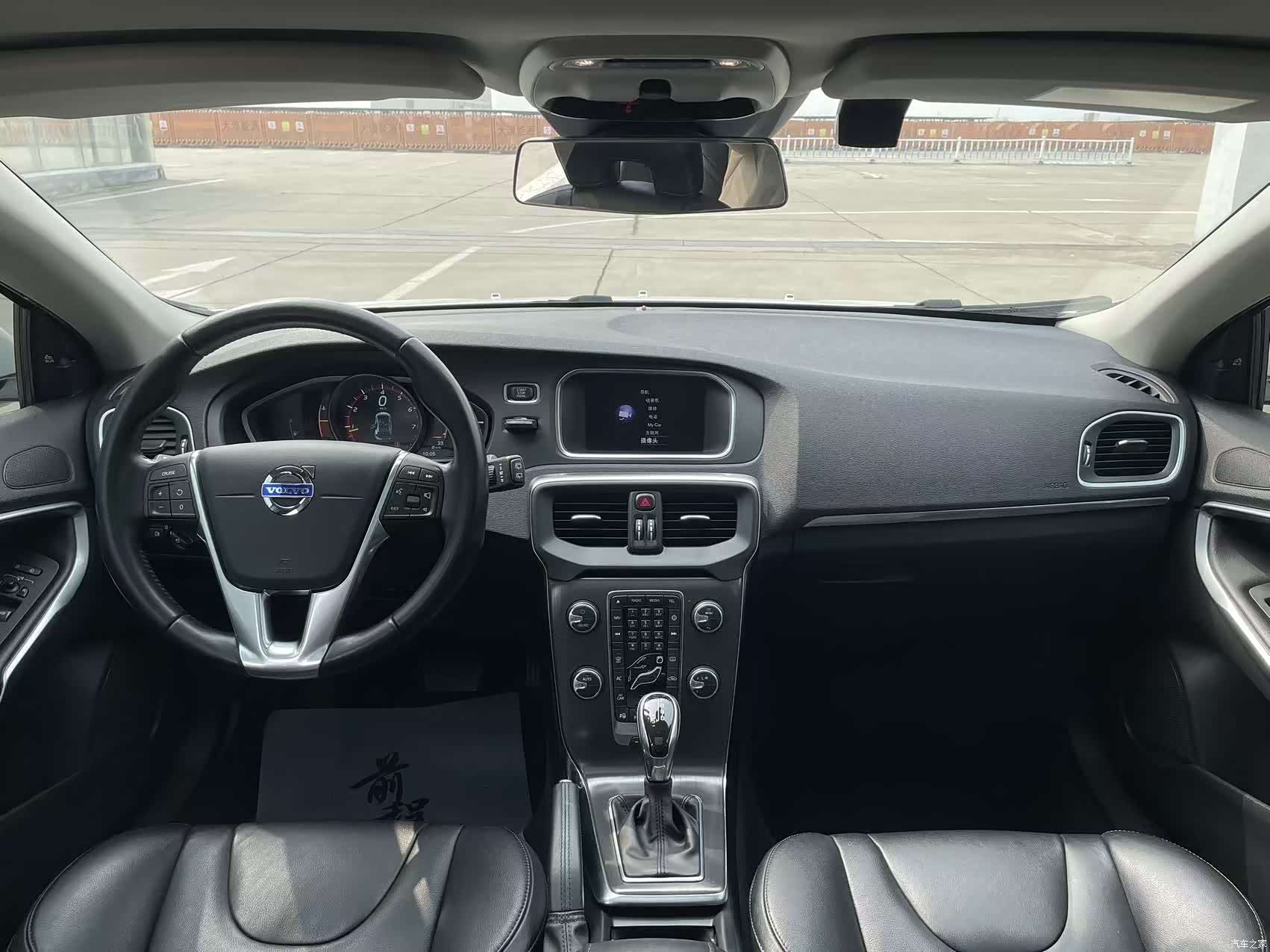 Volvo V40, 2014 все фото