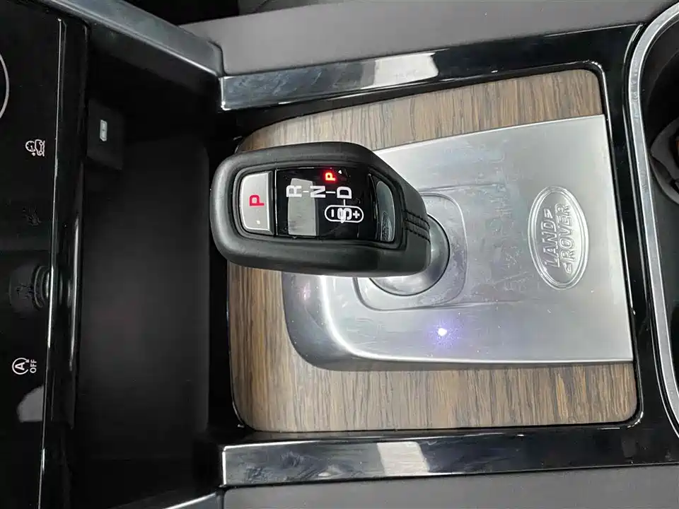 Land Rover Discover sports