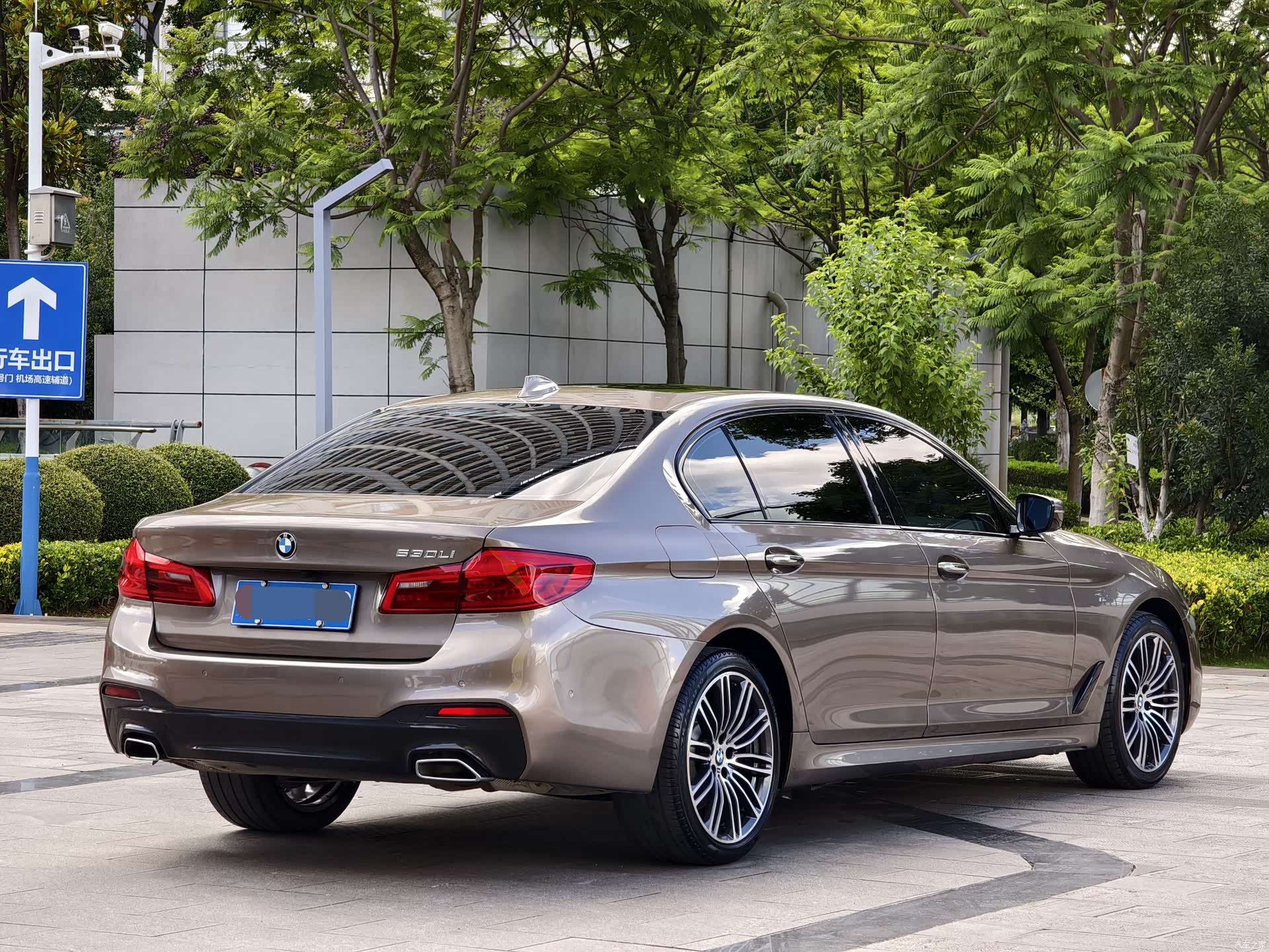 BMW 5 Series, 2018 все фото