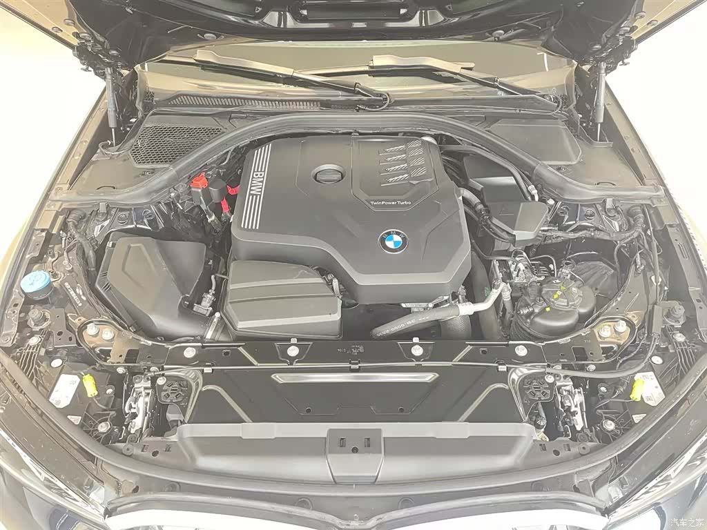 BMW 3 Series, 2024 13