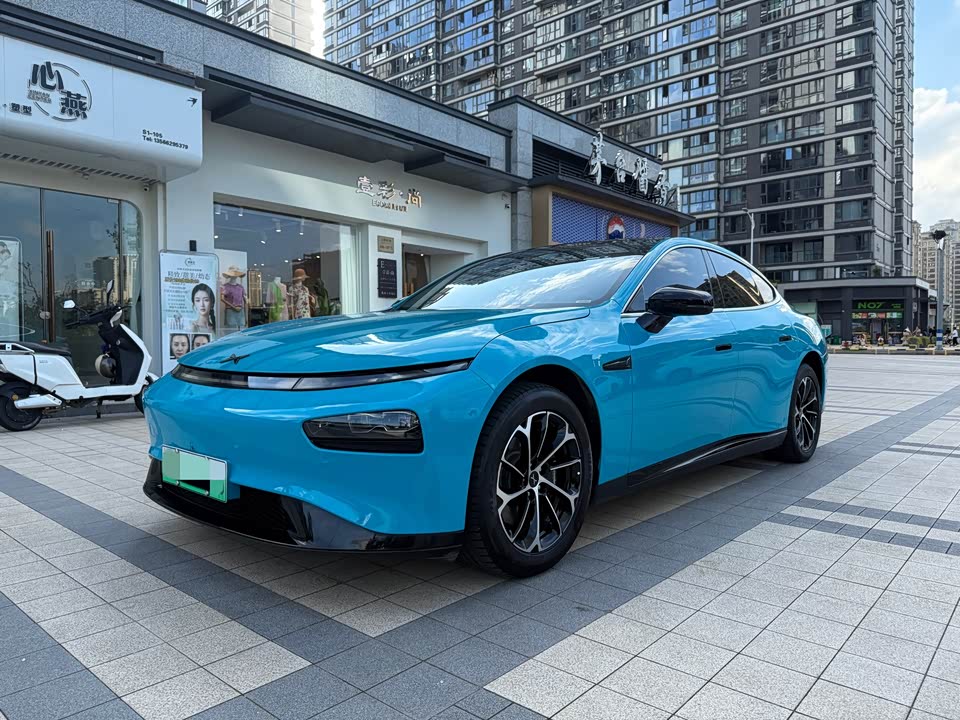 XPENG P7