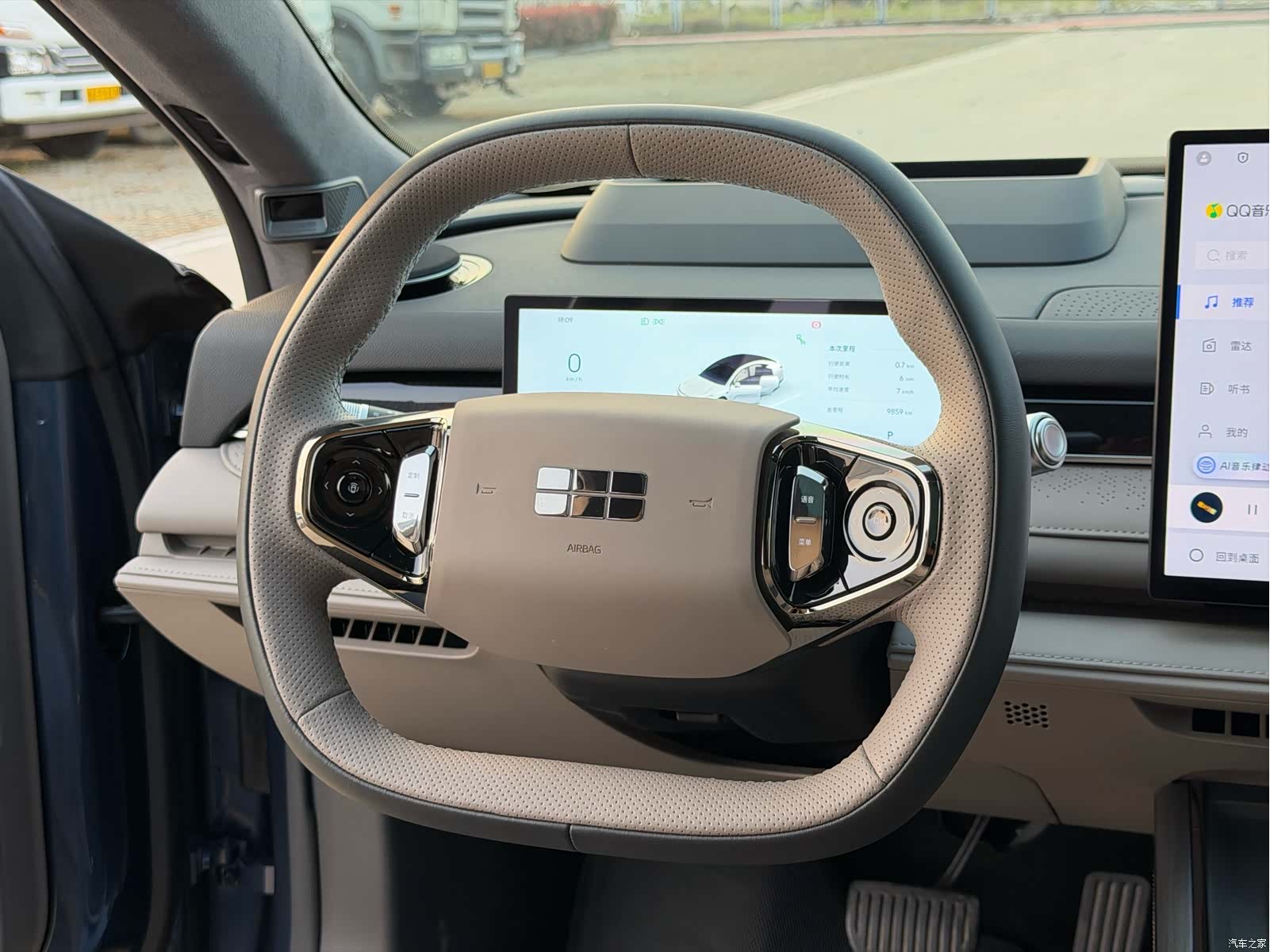 Geely 8, 2025 15