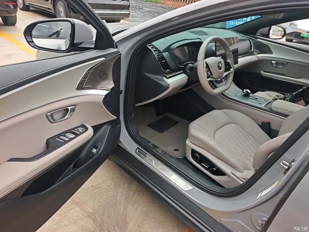 BYD Han, 2025 16