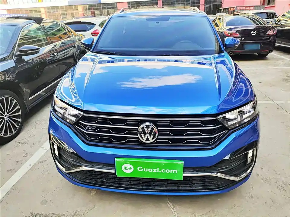 Volkswagen T-ROC exploring Songs