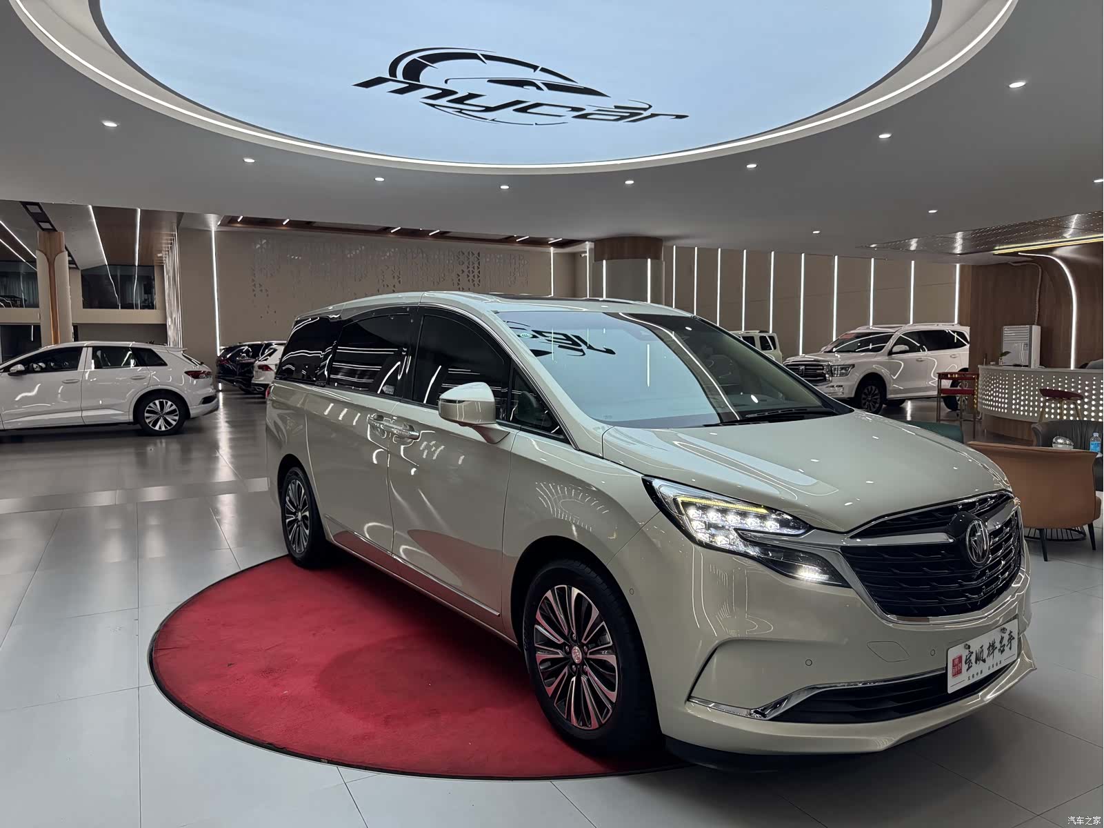 Buick GL8, 2020 3