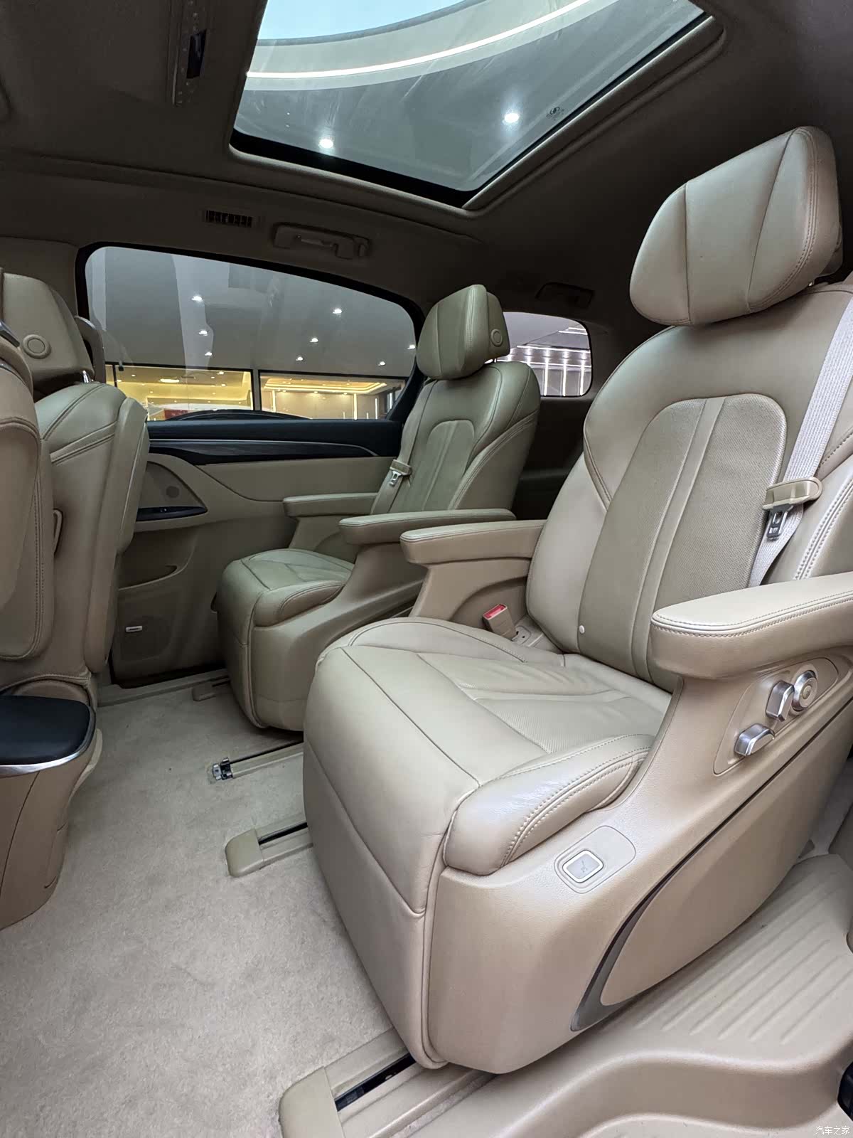 Buick GL8, 2020 18