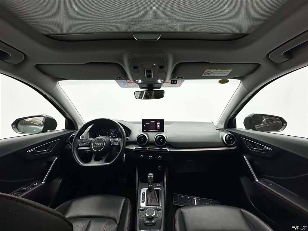 Audi Q2L, 2023 22