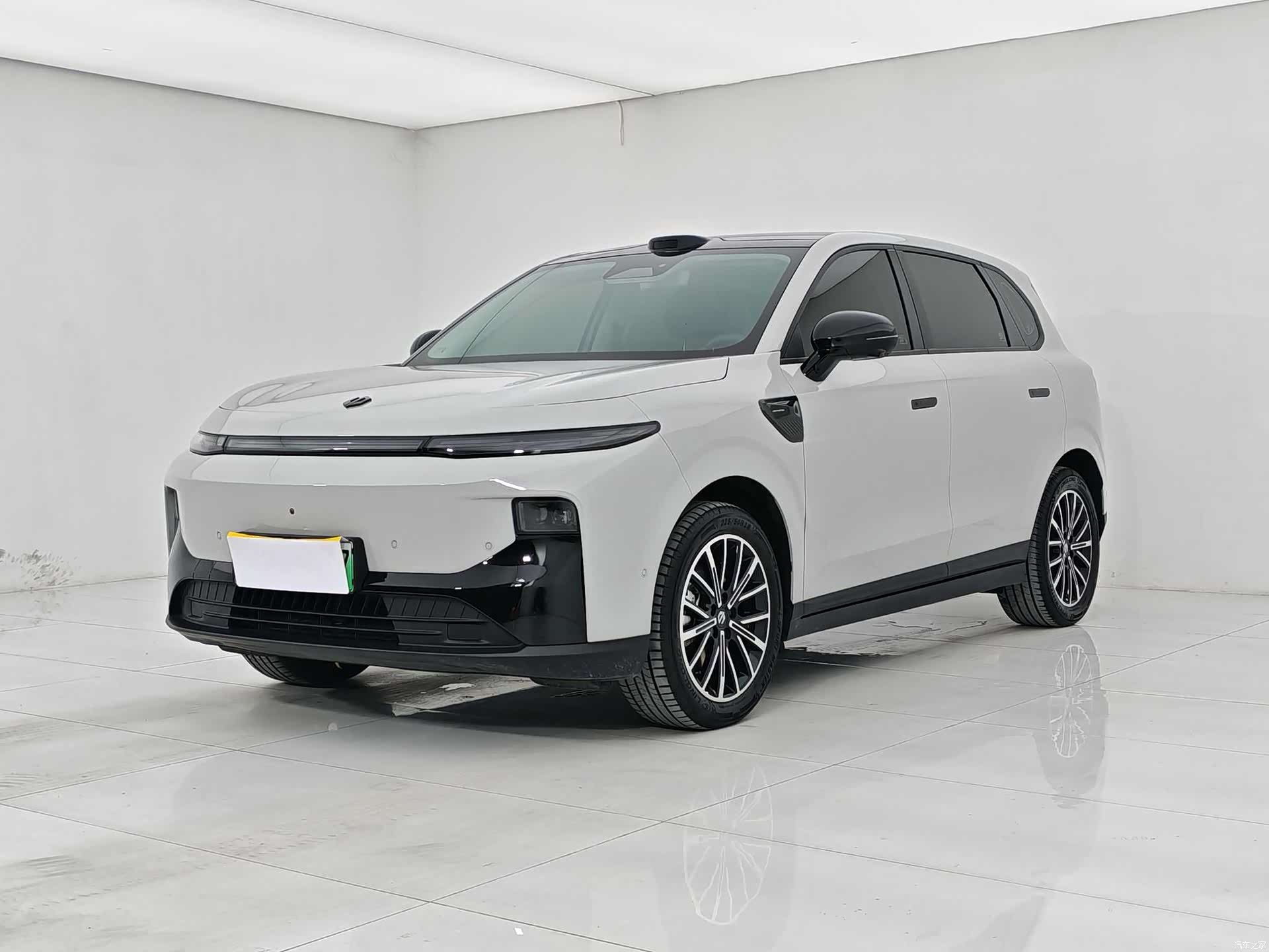 Leapmotor B10, 2025 1