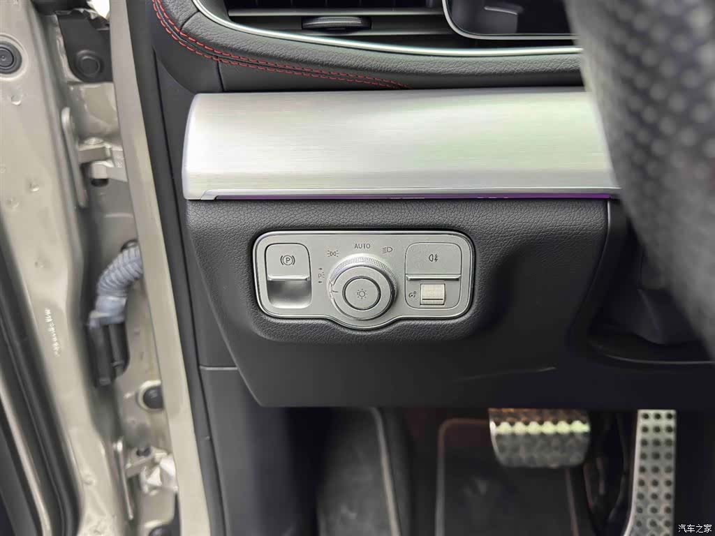 Mercedes-Benz GLE, 2023 14