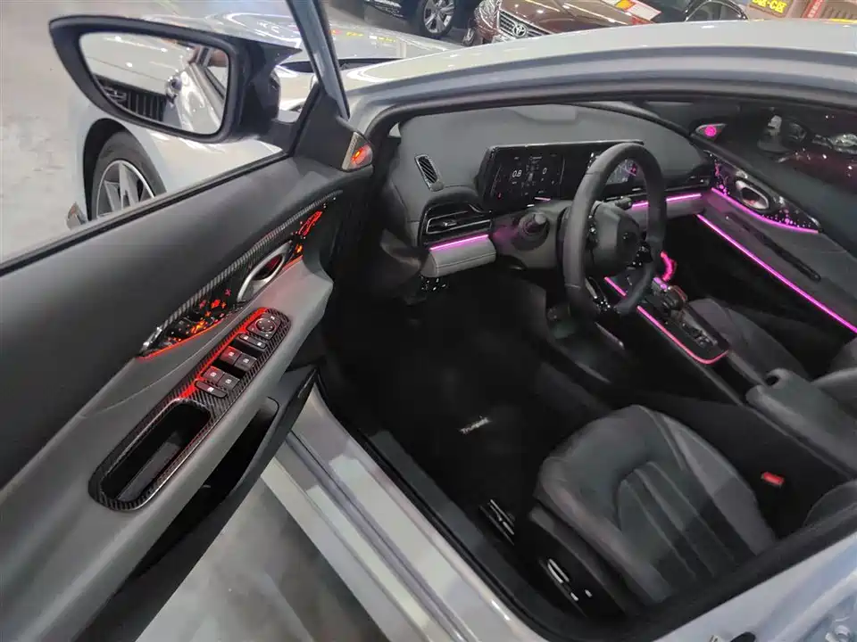 Trumpchi Shadow Leopard