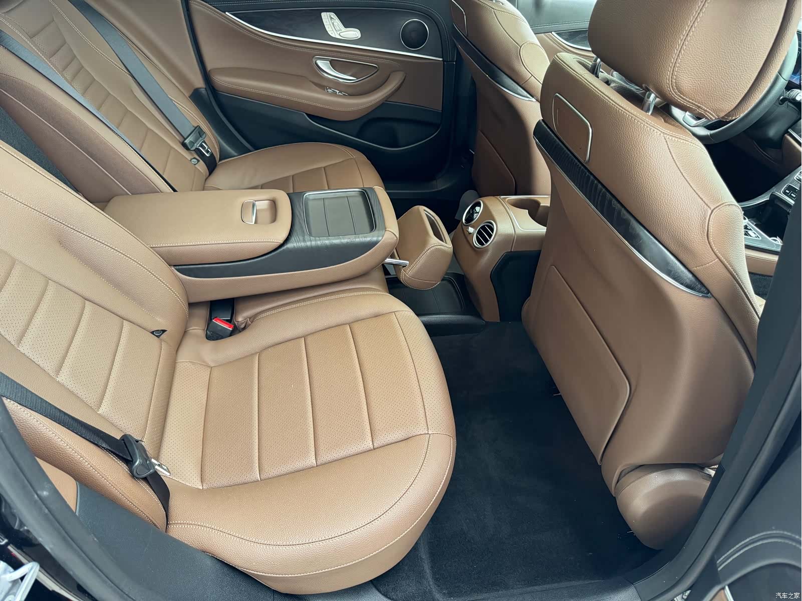 Mercedes-Benz E-Class, 2018 9