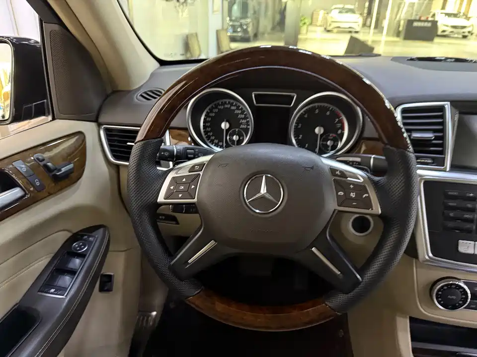 Mercedes-Benz M class