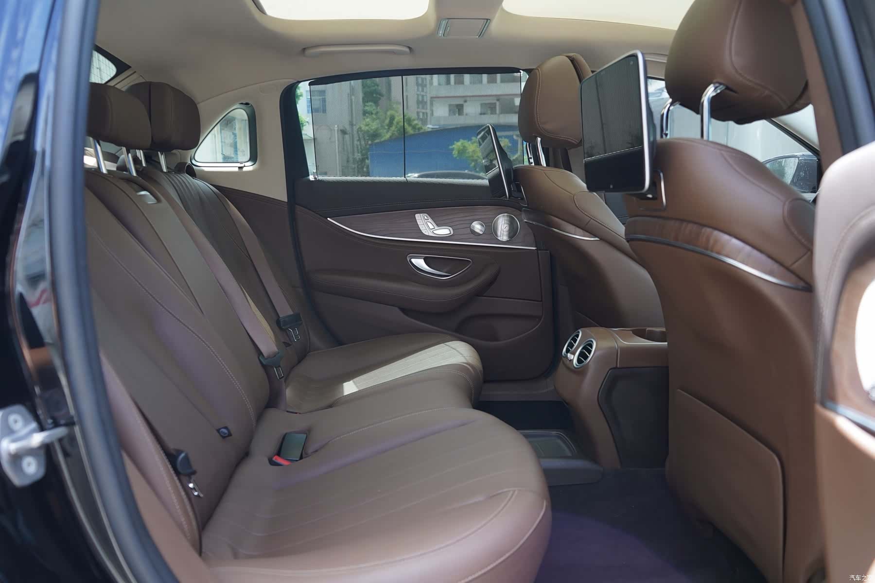 Mercedes-Benz E-Class, 2020 6