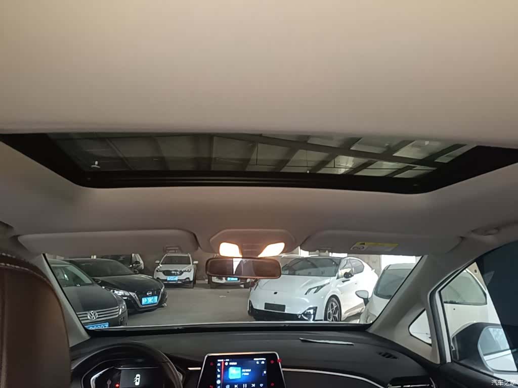 Maxus G50, 2025 18
