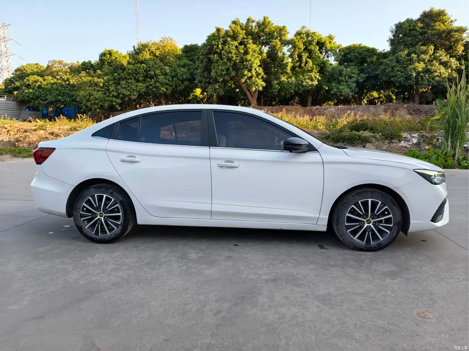 Roewe i5, 2023 все фото