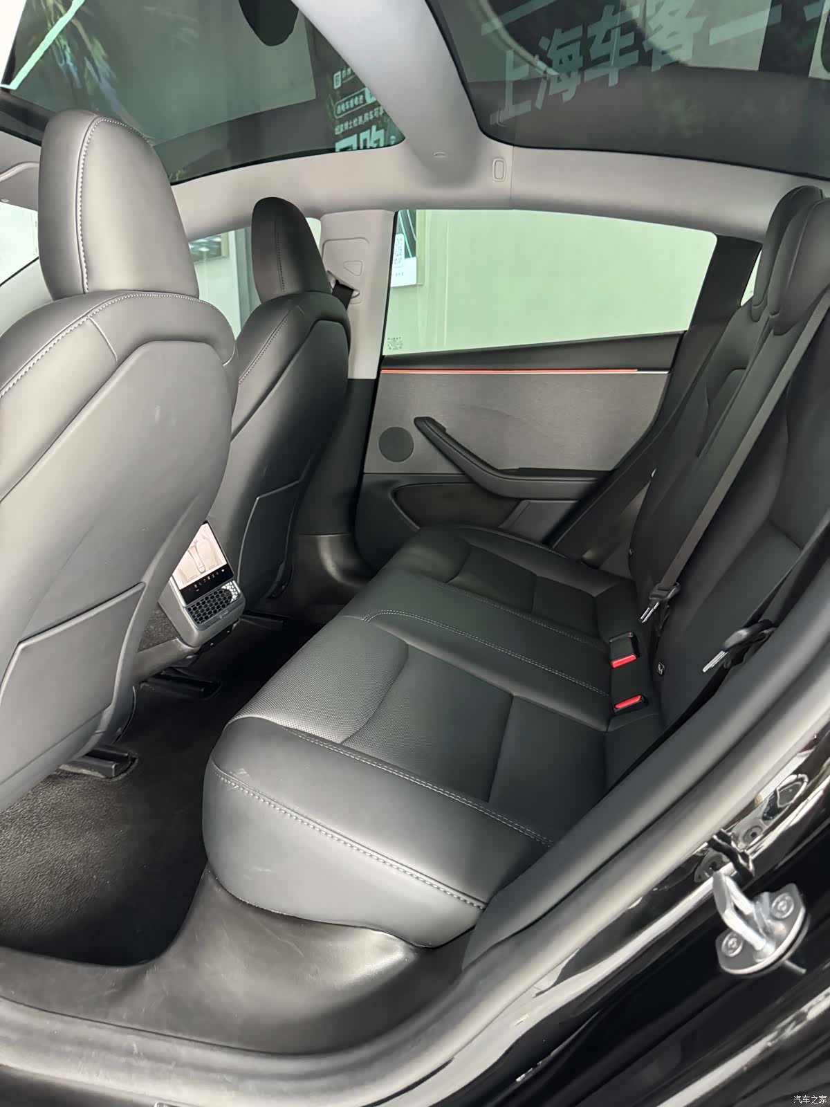 Tesla Model 3, 2025 все фото