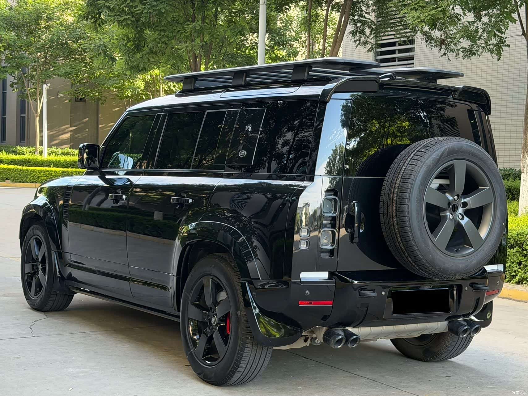 Land Rover Defender, 2024 21