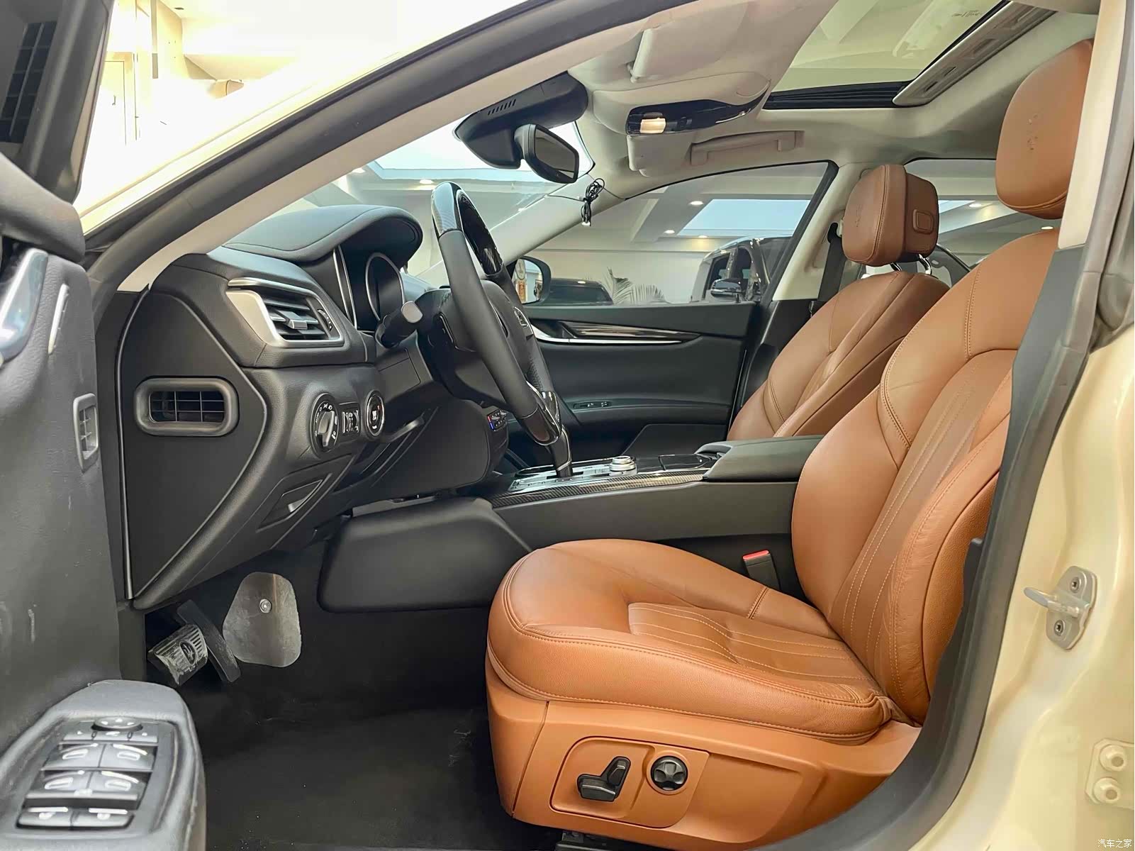 Maserati Ghibli, 2016 8