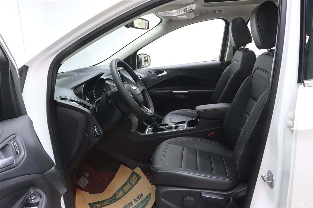 Ford Kuga, 2021 14