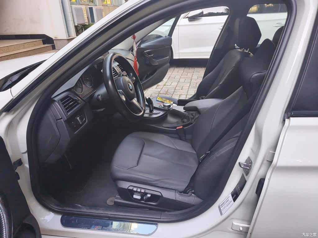 BMW 3 Series, 2016 12