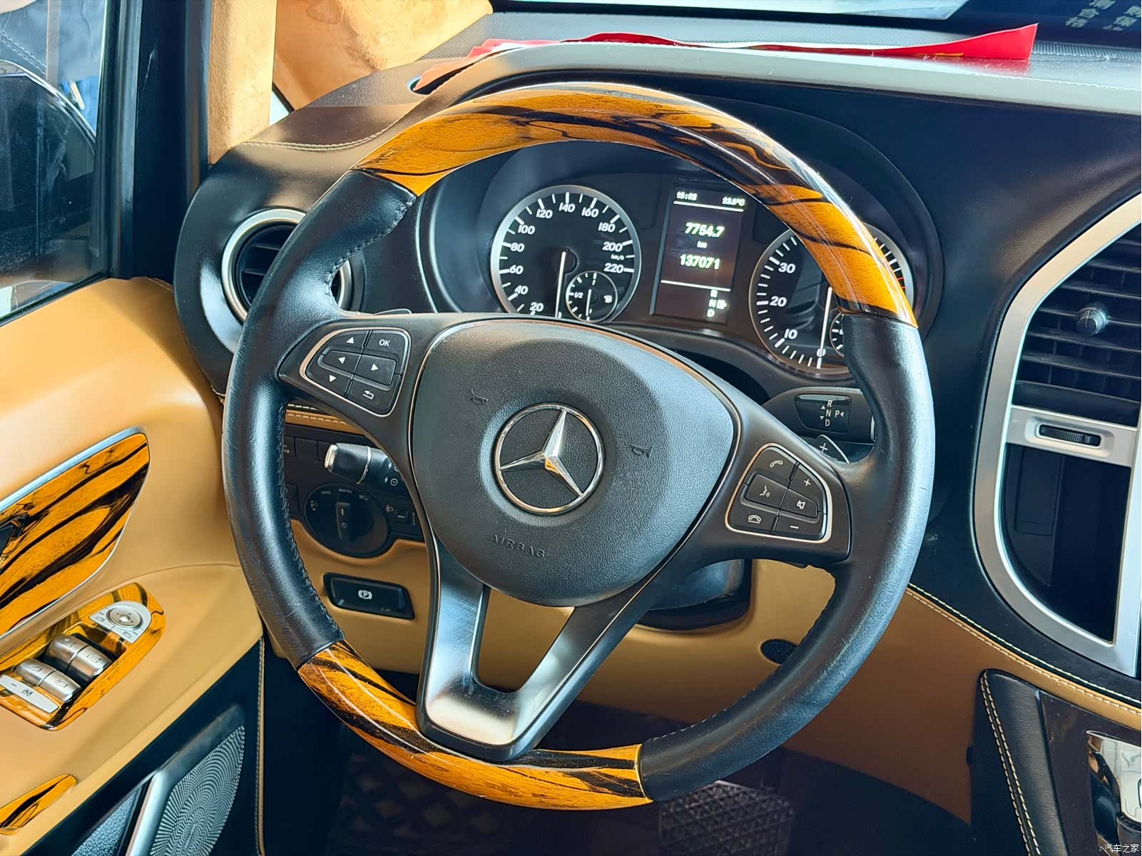 Mercedes-Benz V, 2018 10
