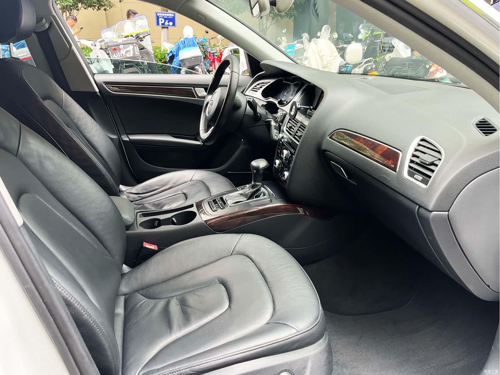 Audi A4L, 2015 16