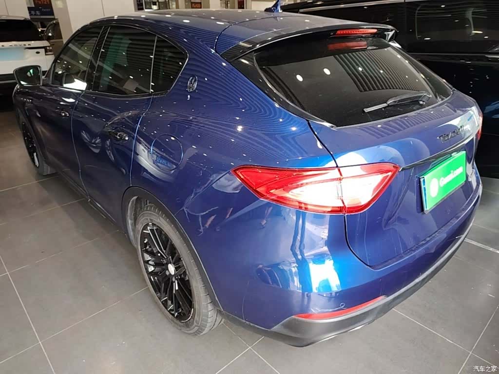 Maserati Levante, 2018 все фото