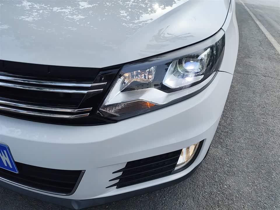 Volkswagen Tiguan Volkswagen Tiguan