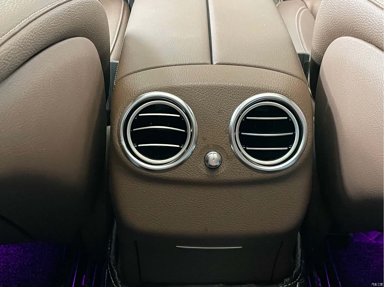 Mercedes-Benz E-Class, 2020 18