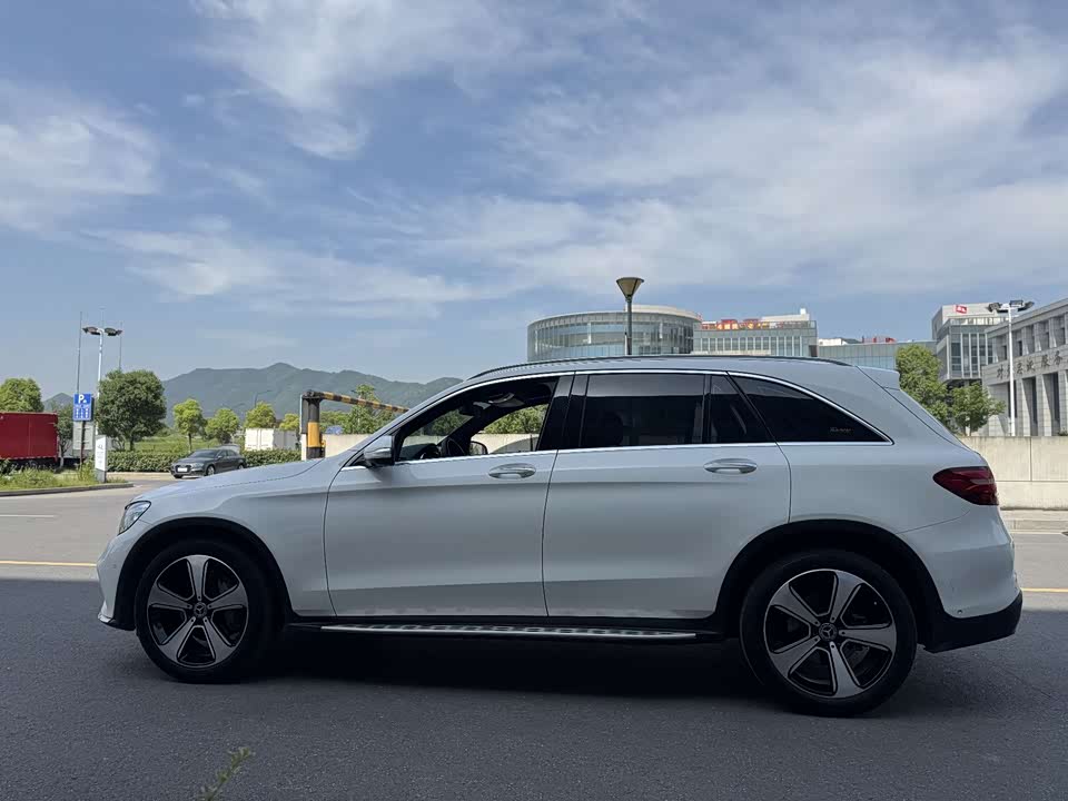 Mercedes-Benz GLC Mercedes-Benz GLC