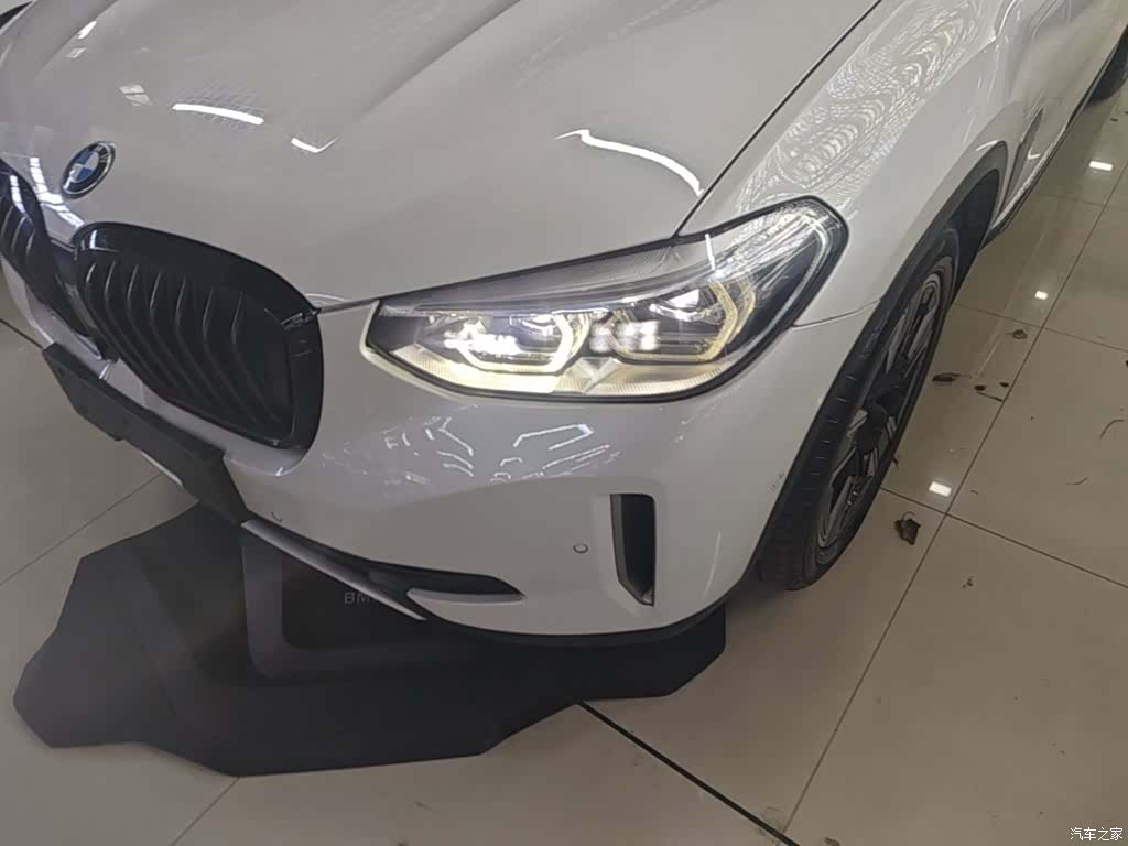 BMW iX3, 2021 24