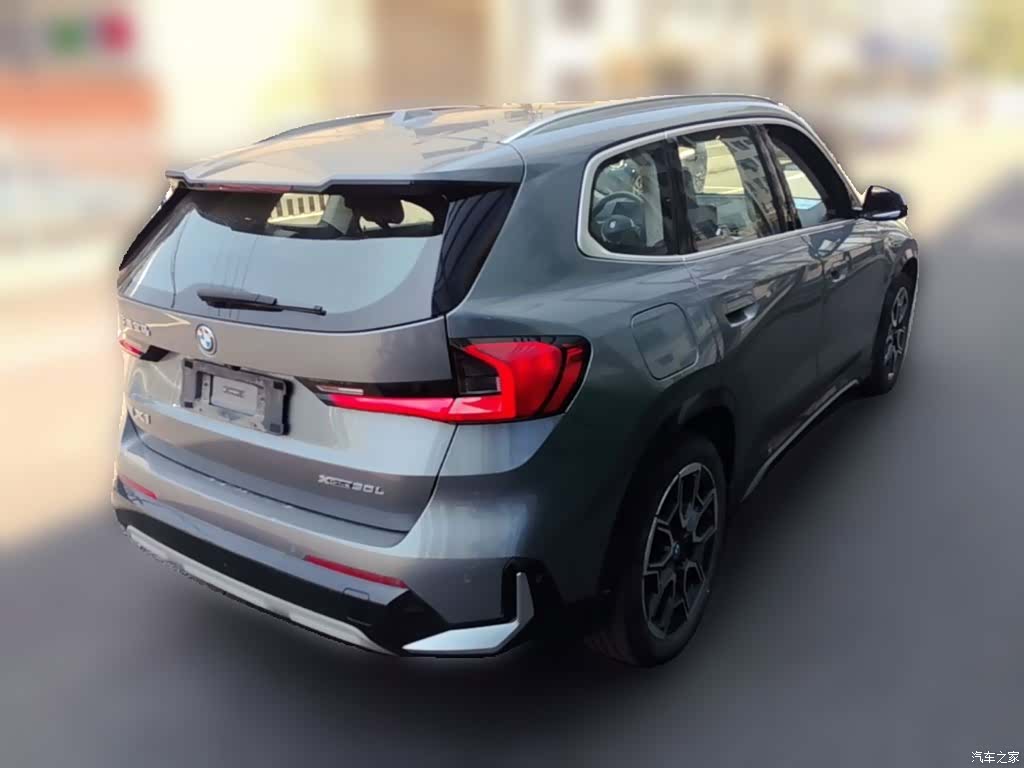 BMW iX1, 2023 12