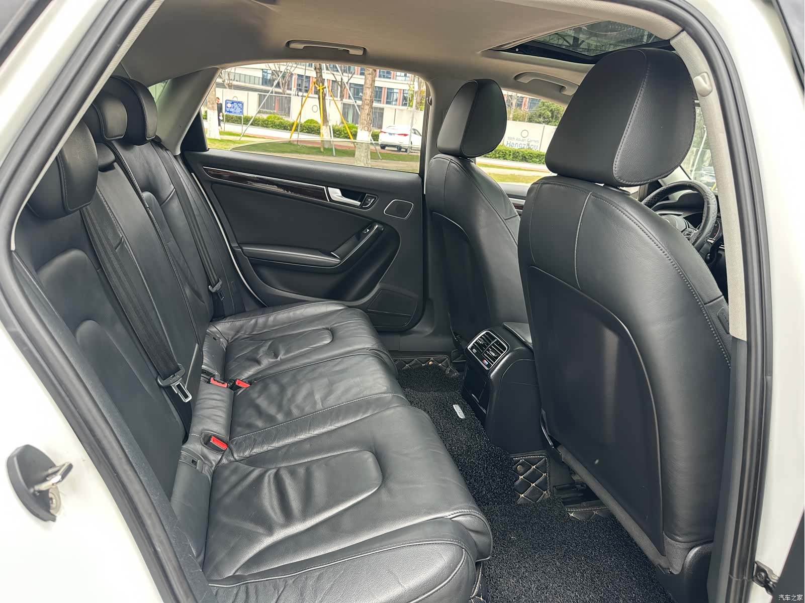 Audi A4L, 2015 14
