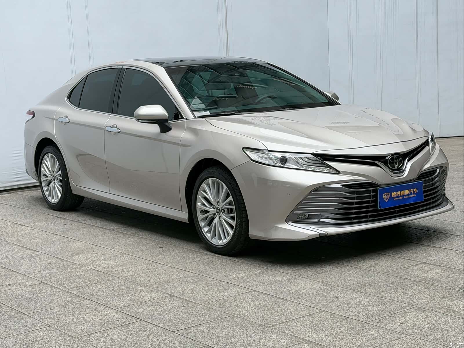 Toyota Camry, 2021 3