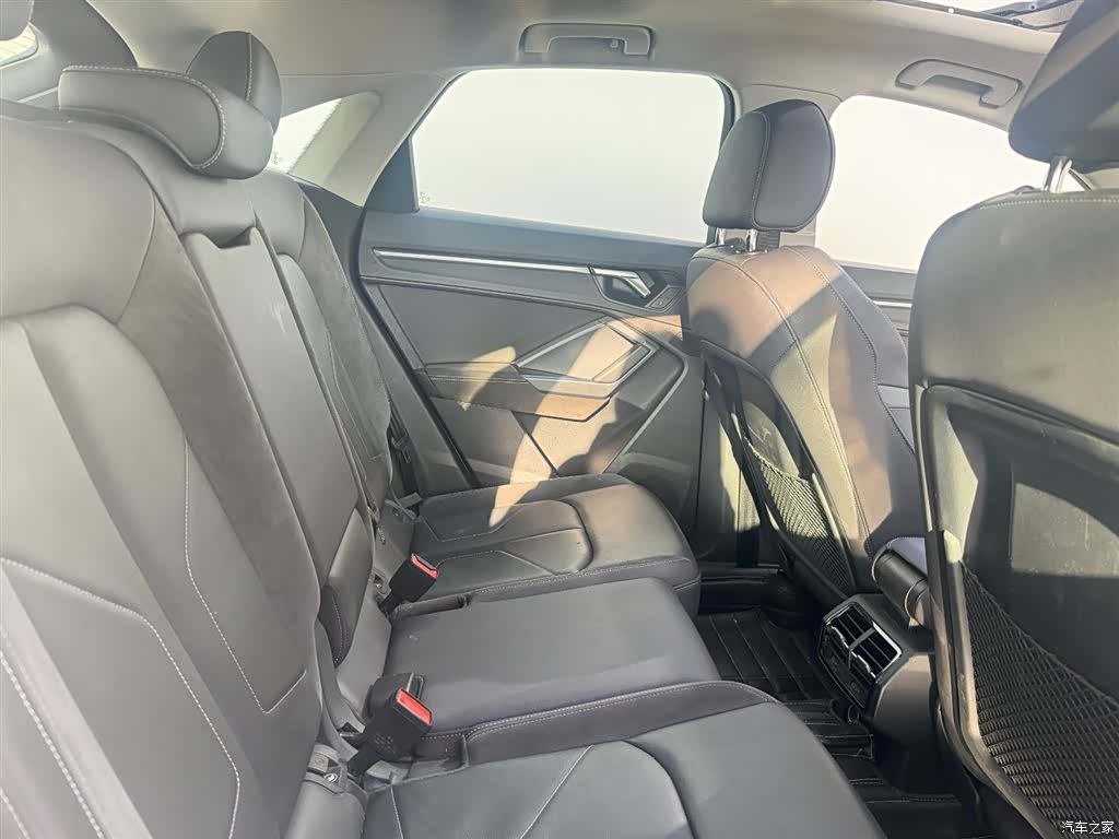 Audi Q3, 2023 8