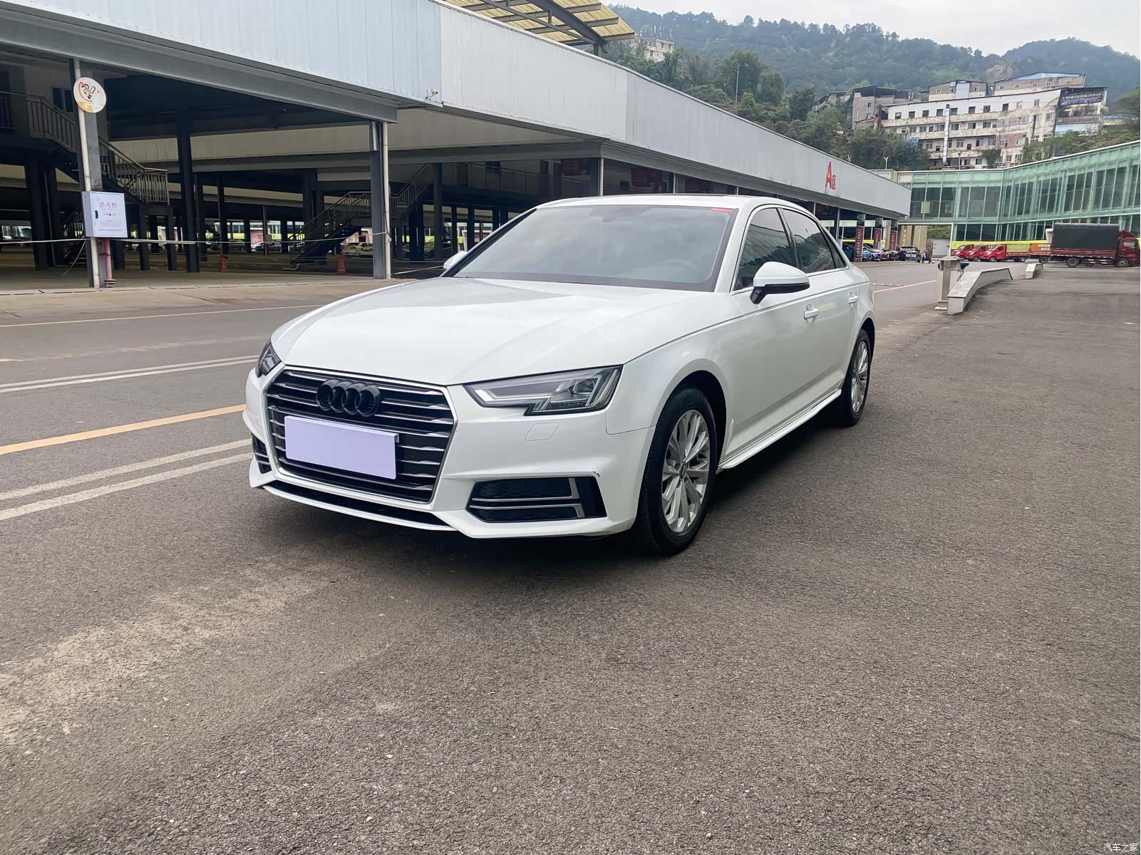 Audi A4L, 2019 1