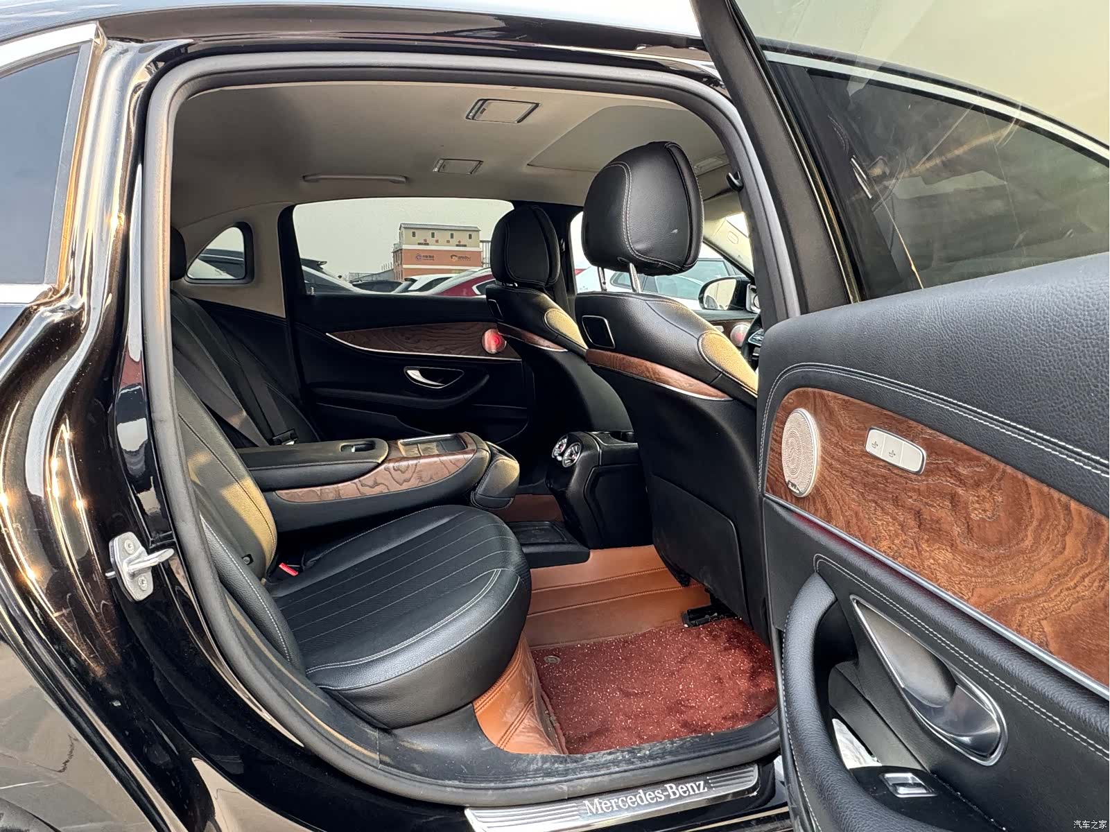 Mercedes-Benz E-Class, 2019 10