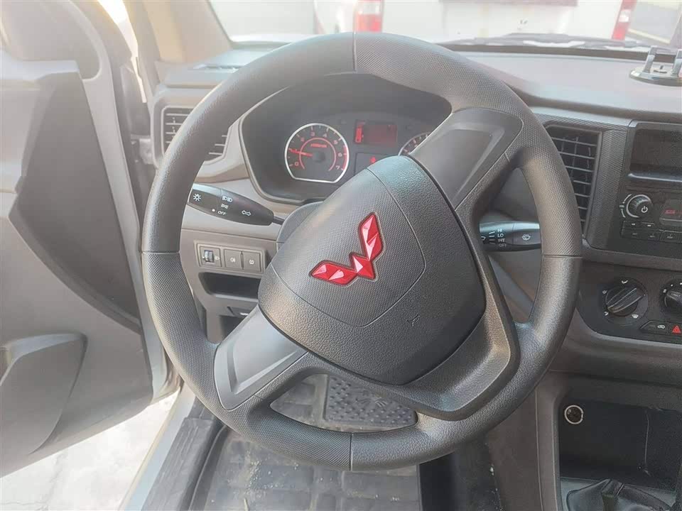 Wuling Wuling Hongguang V