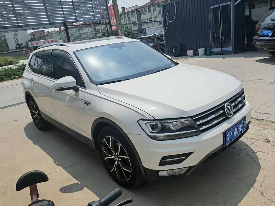 Volkswagen Tiguan L Volkswagen Tiguan L